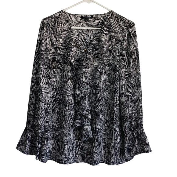 Roz & Ali Tops - EUC Roz & Ali Black and White Ruffle Front Top L